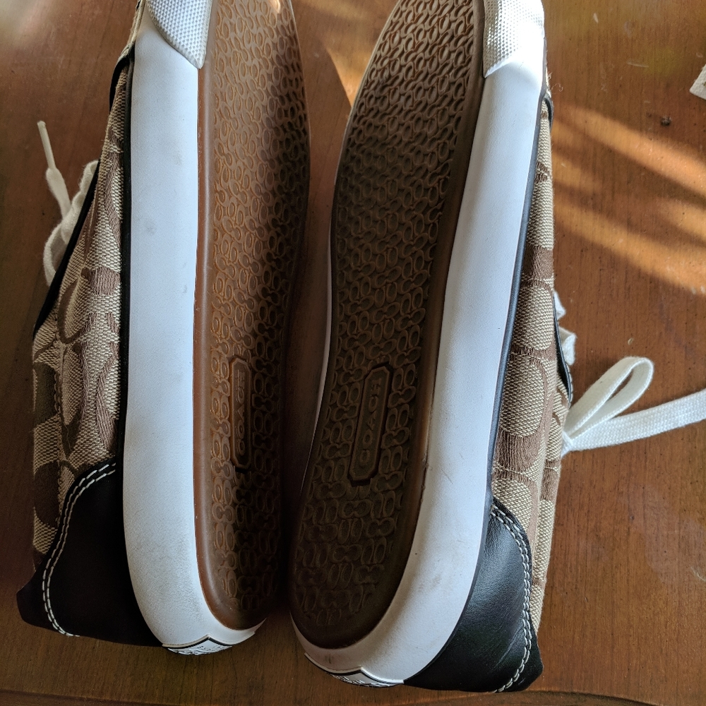 Shoes - Picture 2 of 4